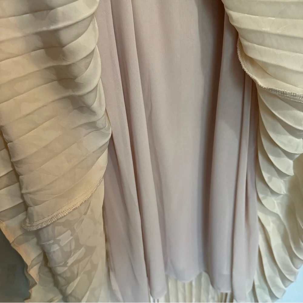 Banana Republic Accordian Pleat Spaghetti Strap Maxi Dress Ivory Size Small - Picture 5 of 8